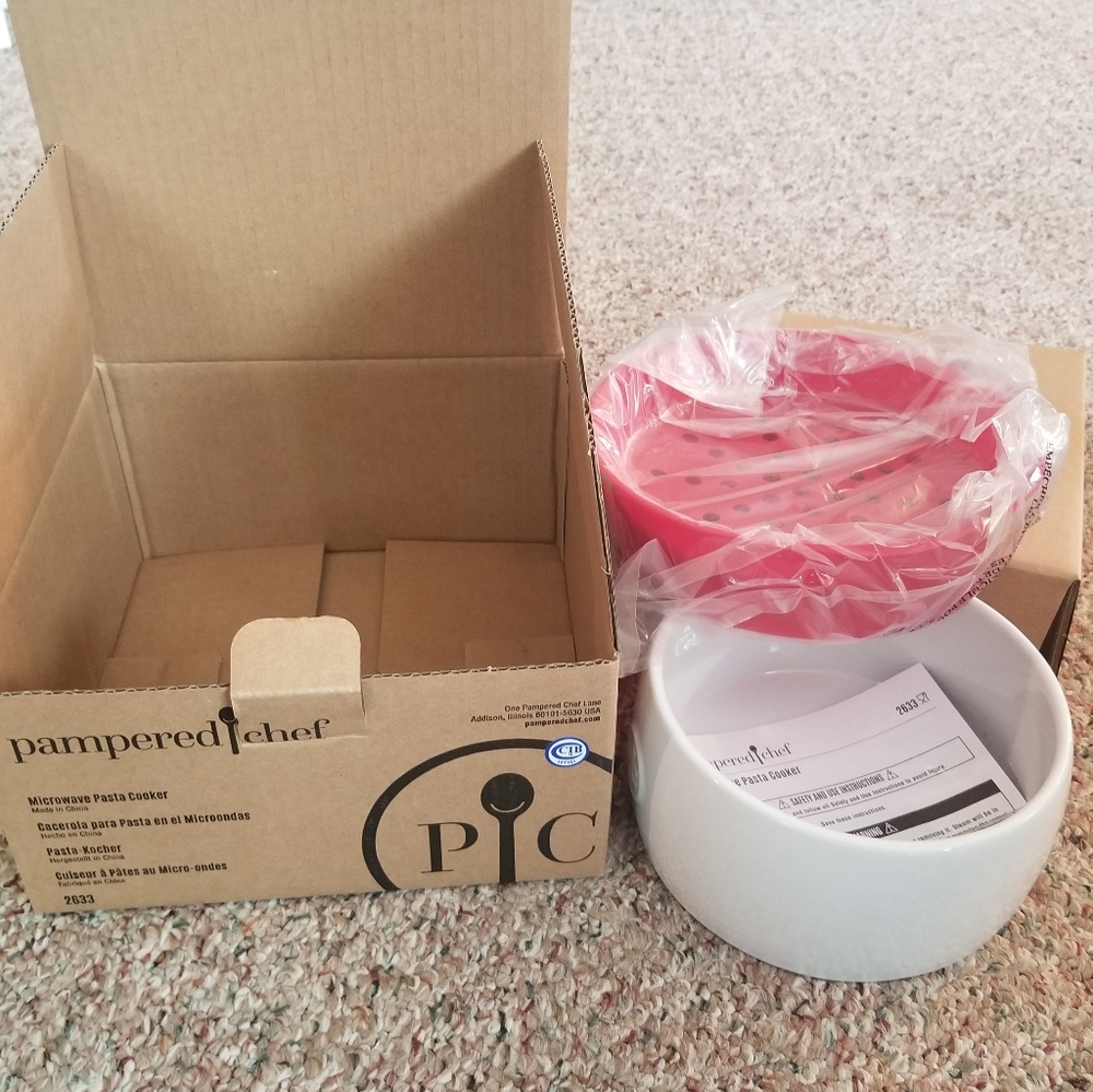 Pampered Chef Microwave Pasta Cooker